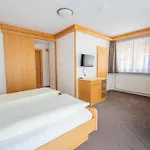 Hotel Garni Krumbach 3*
