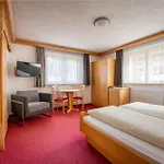 Hotel Garni Krumbach 3*