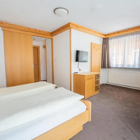 Hotel Garni Krumbach 3*