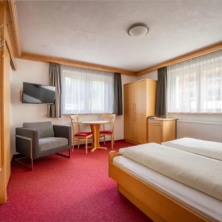 Hotel Garni Krumbach 3*