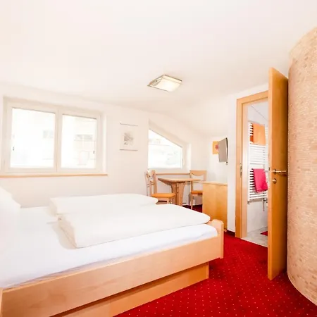 Hotel Garni Krumbach 3*